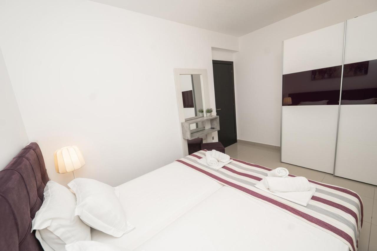 Aelia Apartments Néa Péramos 외부 사진