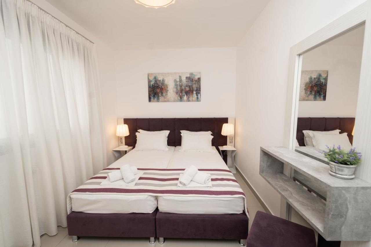 Aelia Apartments Néa Péramos 외부 사진