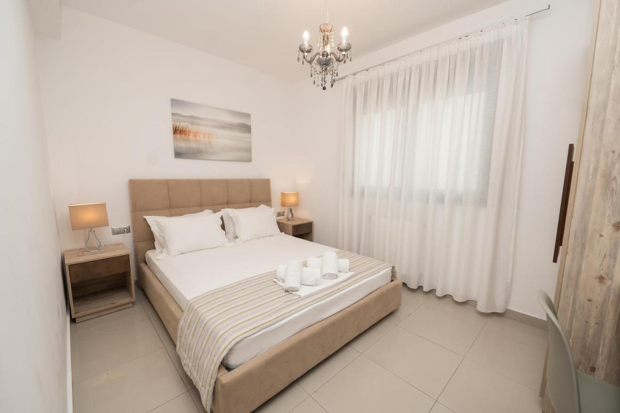 Aelia Apartments Néa Péramos 외부 사진
