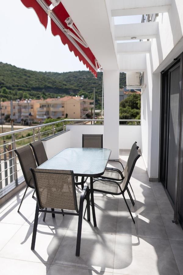 Aelia Apartments Néa Péramos 외부 사진