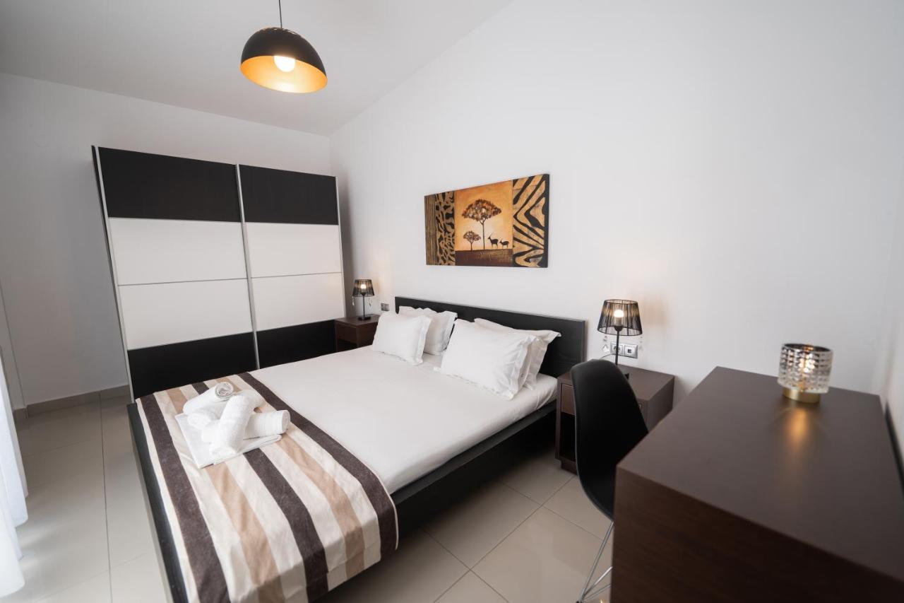 Aelia Apartments Néa Péramos 외부 사진