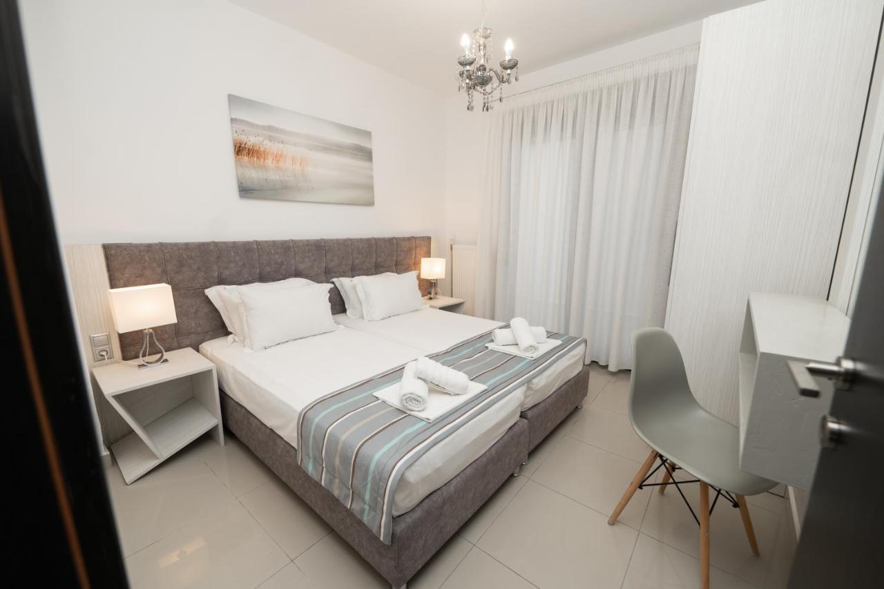 Aelia Apartments Néa Péramos 외부 사진