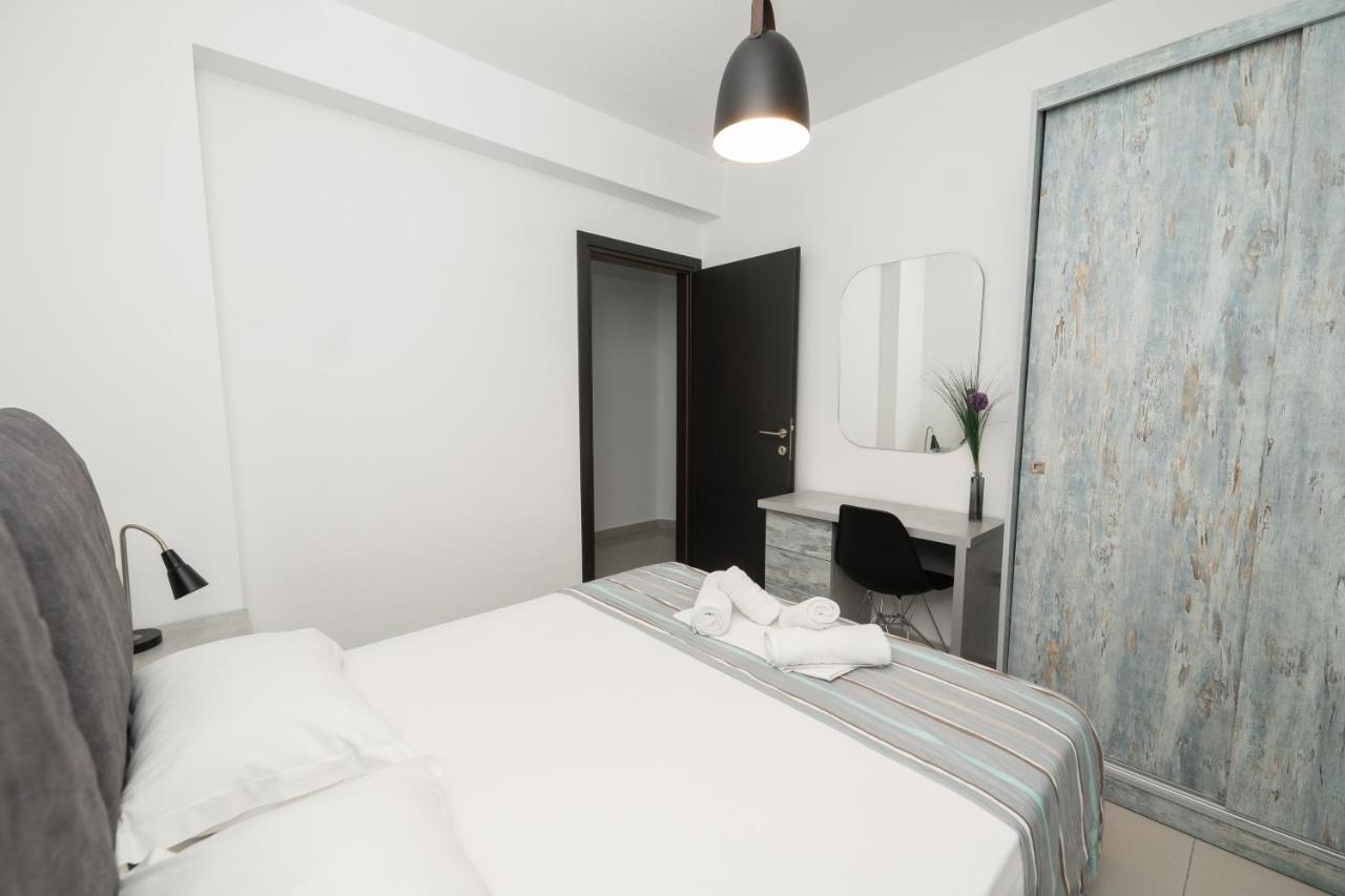 Aelia Apartments Néa Péramos 외부 사진