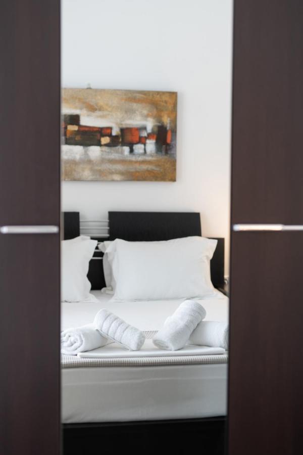 Aelia Apartments Néa Péramos 외부 사진