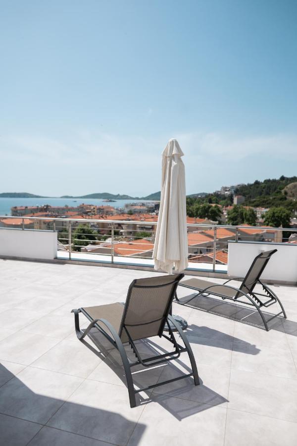 Aelia Apartments Néa Péramos 외부 사진