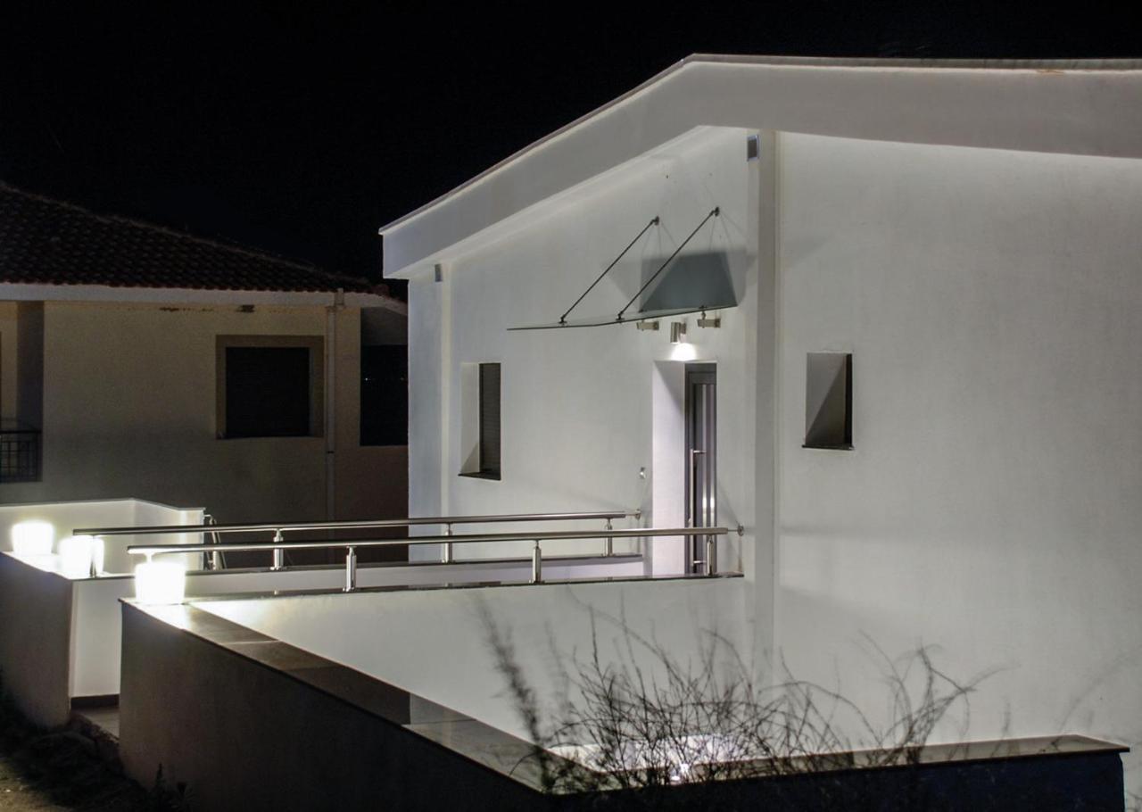 Aelia Apartments Néa Péramos 외부 사진